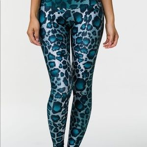 Onzie High Rise Long Legging- blue leopard size M/L